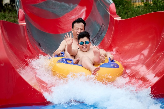 trò chơi hấp dẫn tại công viên nước Sun World Sầm Sơn