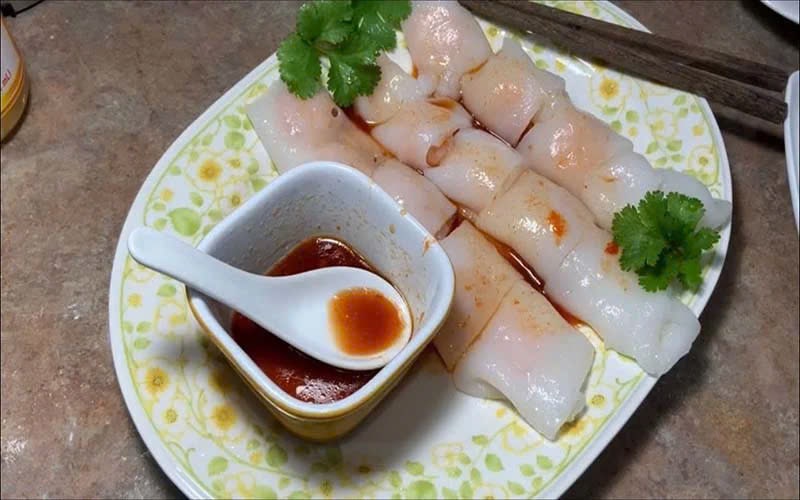 Bánh cuốn tôm đặc sản Sầm Sơn